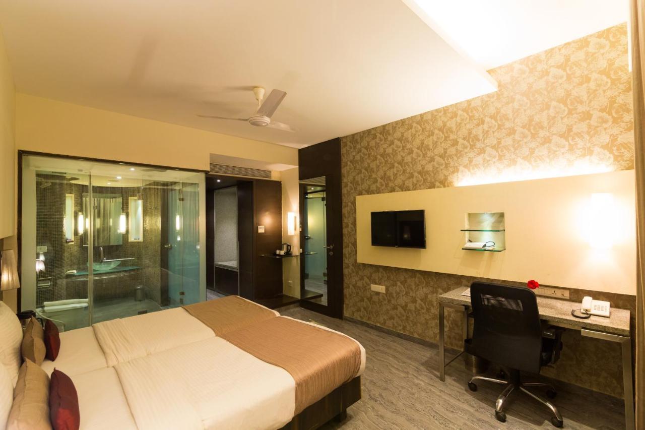 Sentosa Resorts & Water Park Chinchvad Εξωτερικό φωτογραφία